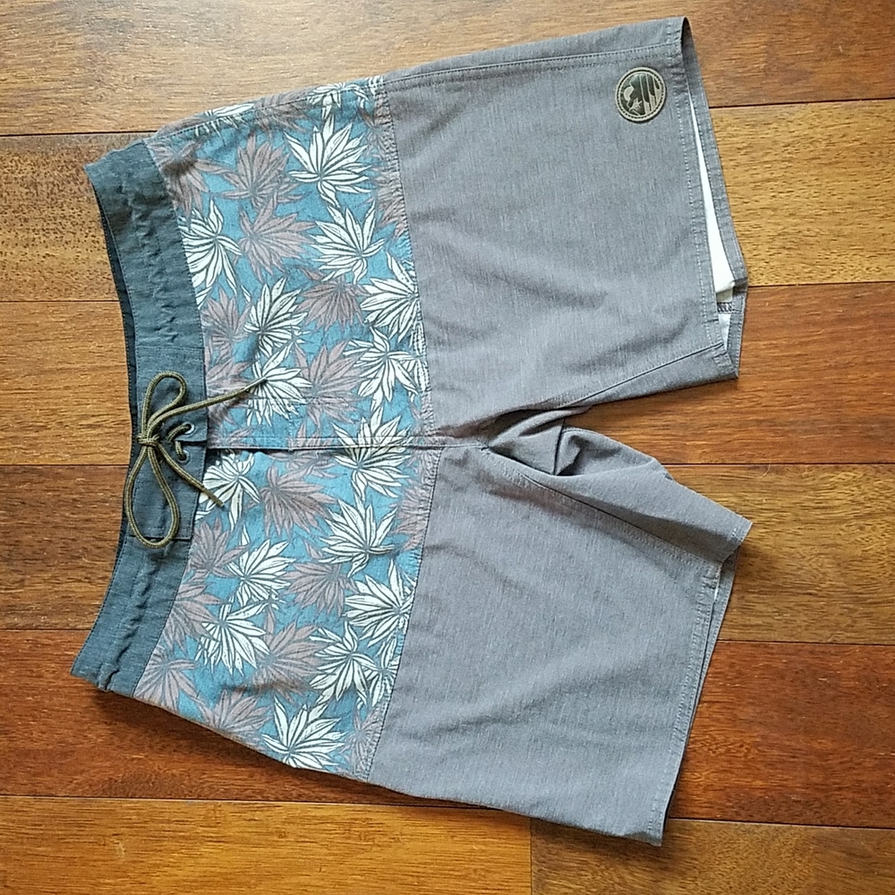 TREE BRAND | Boardshorts